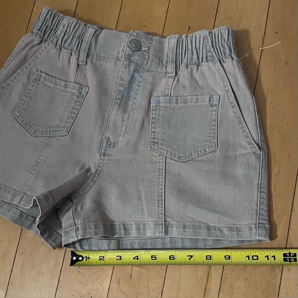 Tinted wash elastic waist denim shorts - Picture 3 of 5